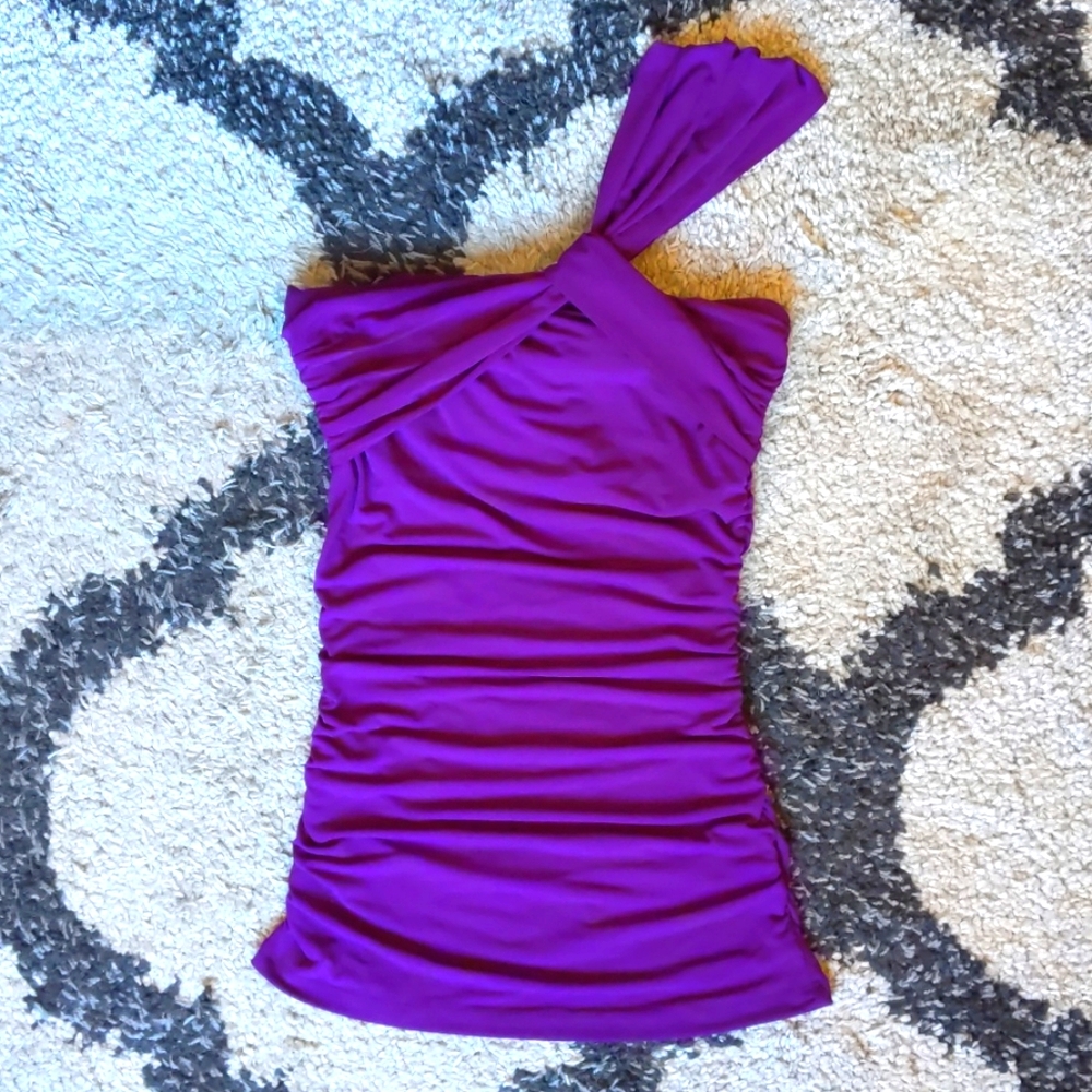 💥3/$23 Limited One-Shoulder Top
